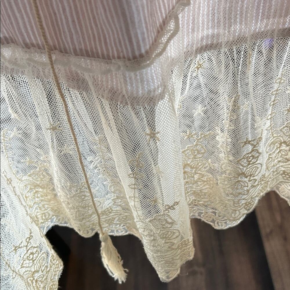 Hayden Striped Blouse with Lace Trim Cream and Beige Feminine M - Picture 5 of 5